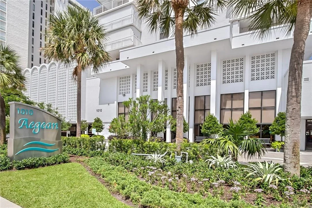 Photo of Unit 708 at 1010 S Ocean Boulevard