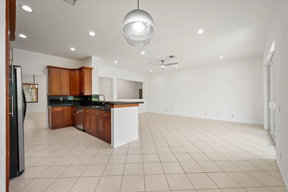 Photo of 886 SUNFLOWER Circle
