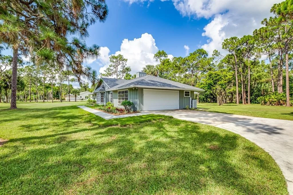 Photo of 15899 118th Trail N