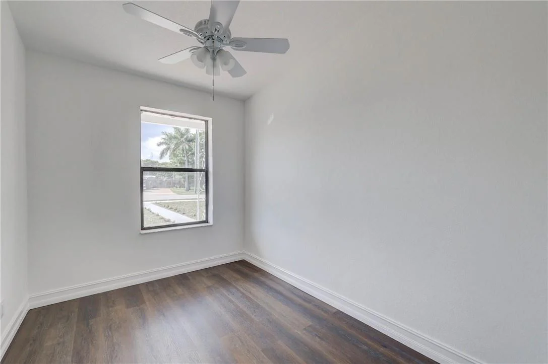 Photo of 5210 NE 16th Terrace