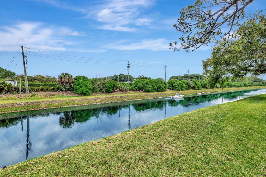 Photo of 7130 Thompson Road