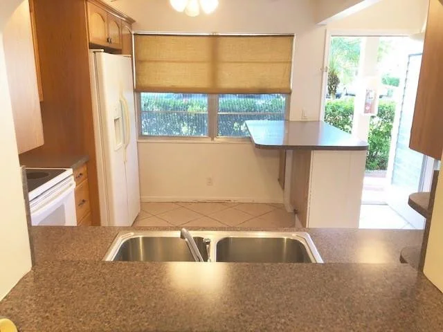 Photo of Unit F1 at 2001 Granada Drive