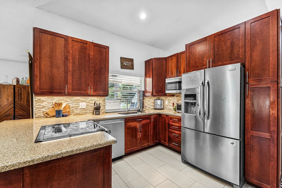 Photo of 838 NW 9th Way