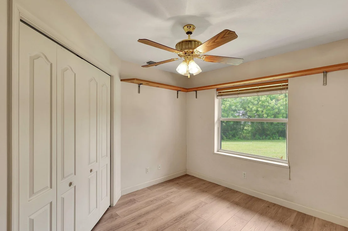 Photo of 1624 SW Gregor Way Way