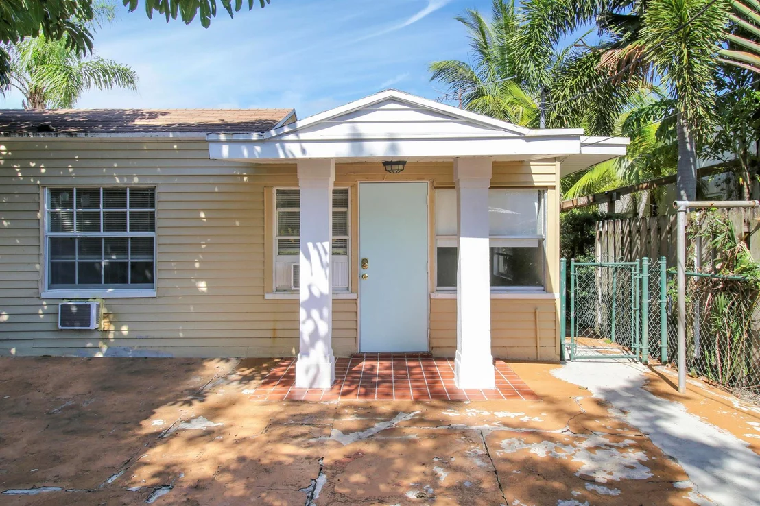 Photo of 848 Upland Road
