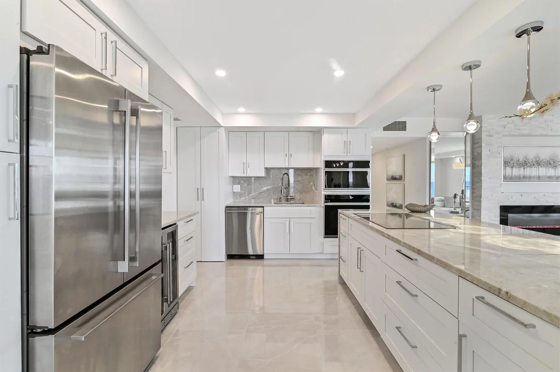 Photo of Unit 708 at 600 S Ocean Boulevard