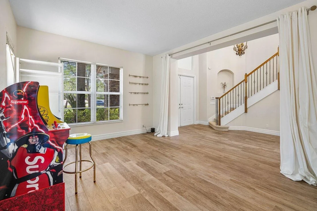Photo of 644 Forest Bent Boulevard