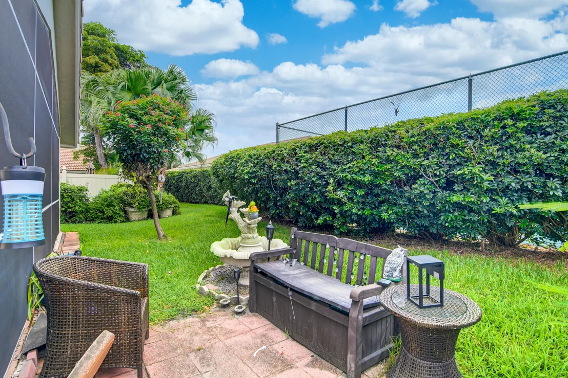 Photo of 6081 Bluegrass Drive