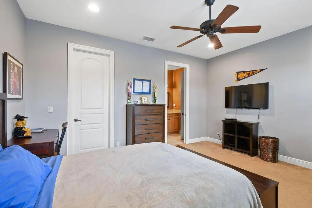 Photo of 3338 Greenway Drive