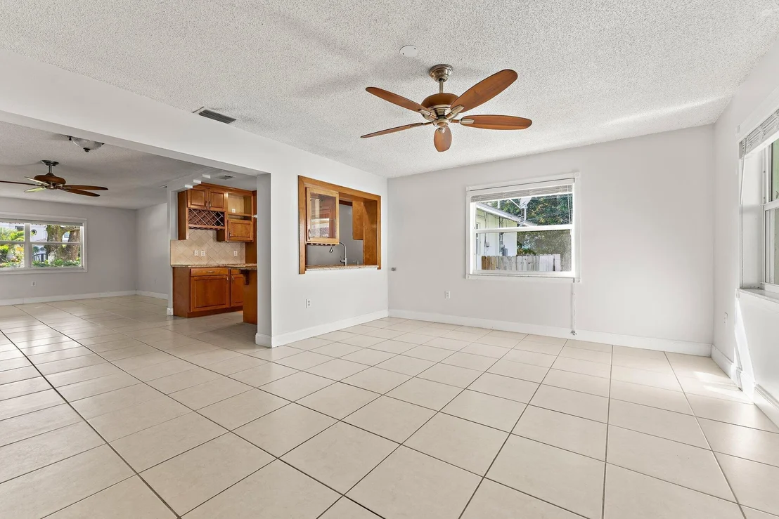 Photo of 243 W Riverside Drive