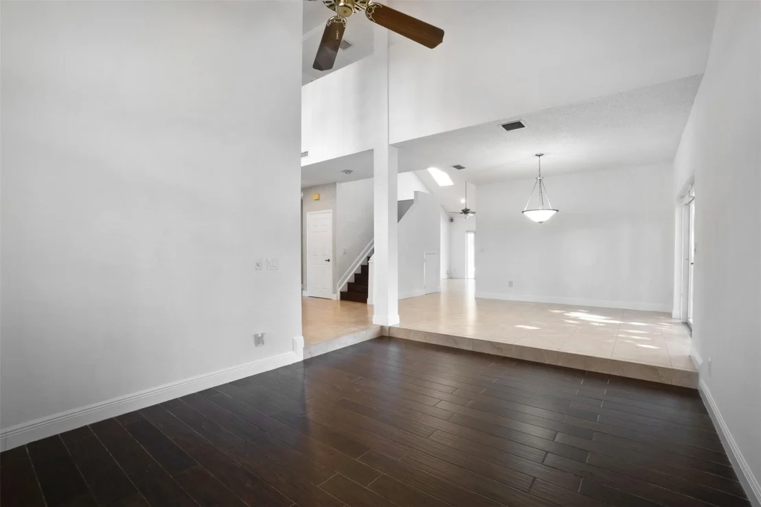 Photo of 2545 Kerry Drive