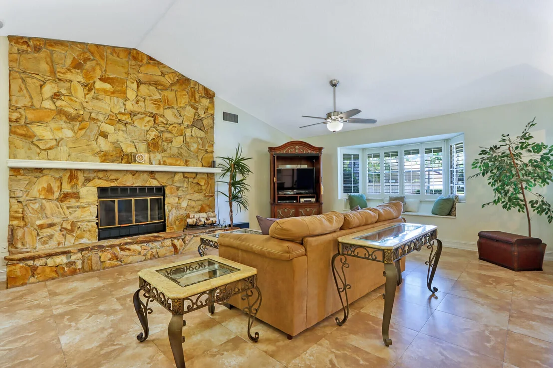 Photo of 713 Warren Drive