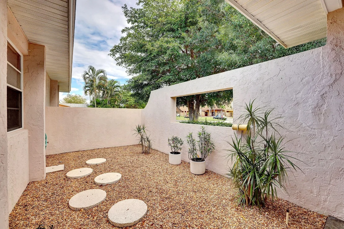Photo of 1121 SE 10th Street
