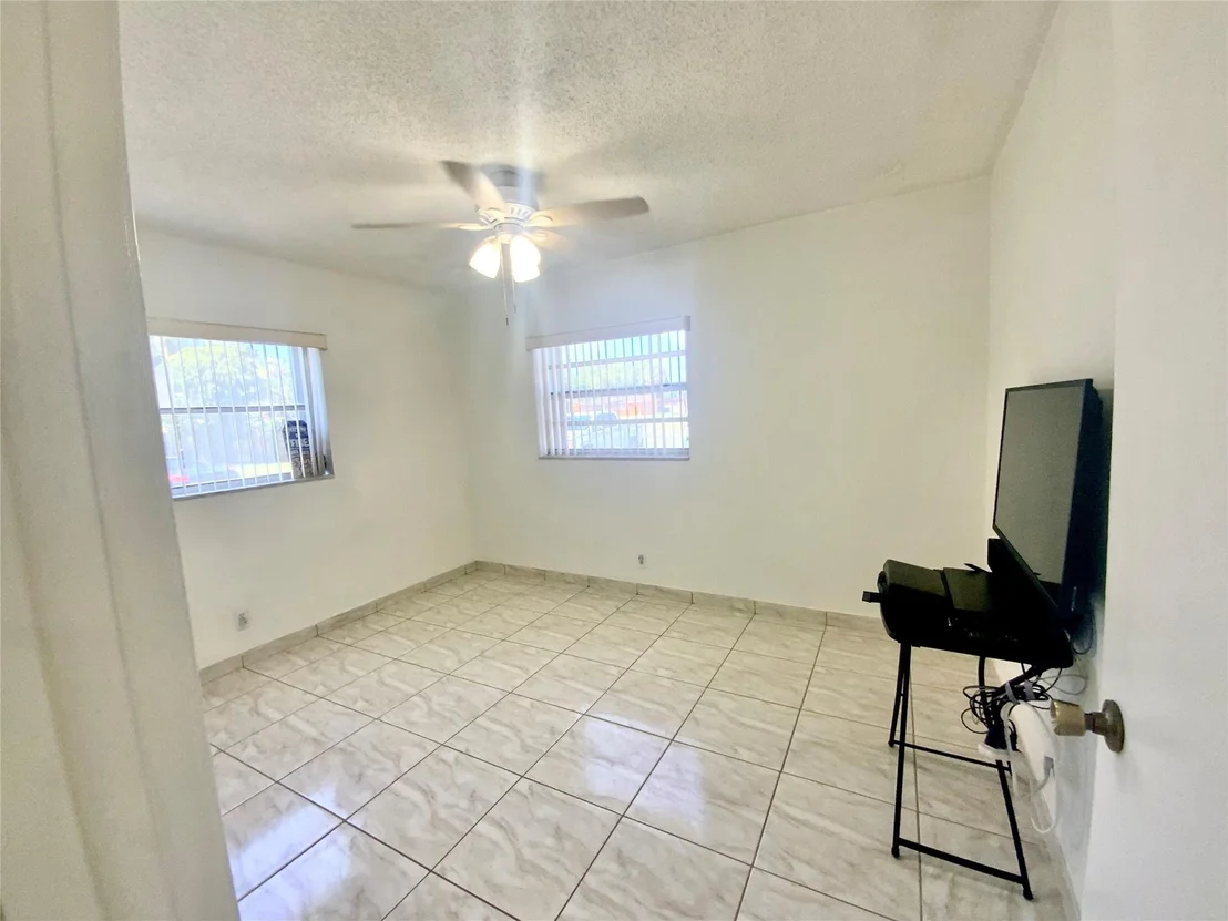 Photo of 1104 Pinehurst