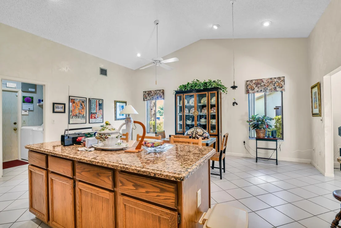Photo of 2660 Riviera Drive