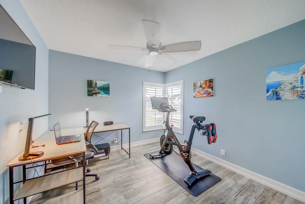 Photo of 841 NW 8th Way
