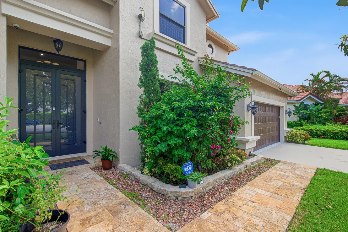 Photo of 10210 Lexington Estates Boulevard