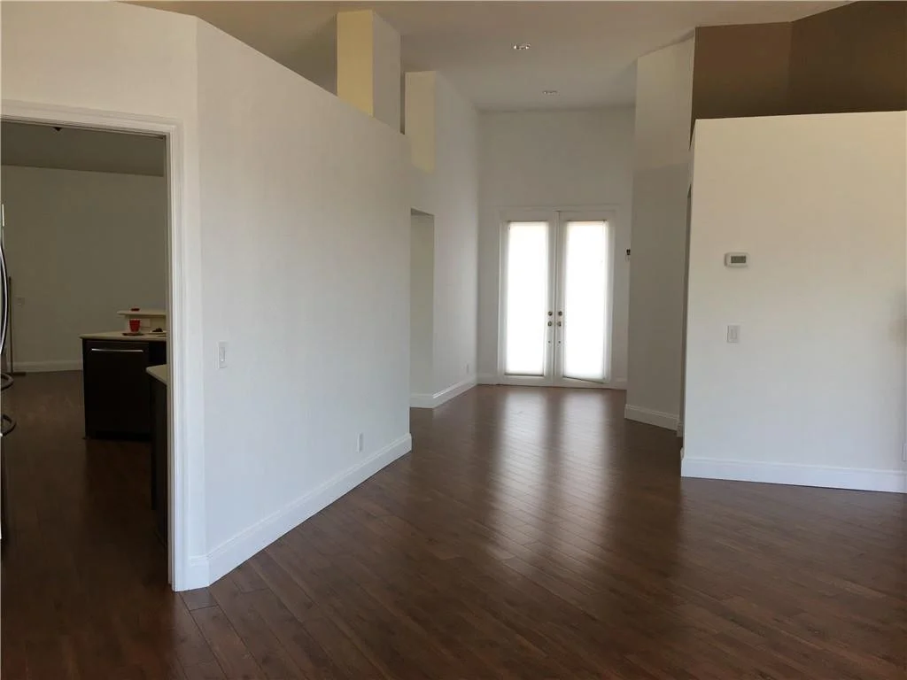 Photo of 2563 Bay Pointe Drive