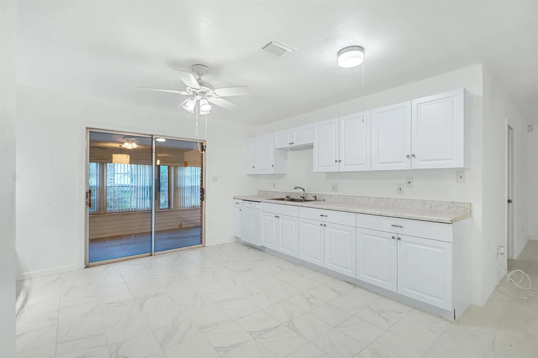 Photo of 4900 Palm Drive