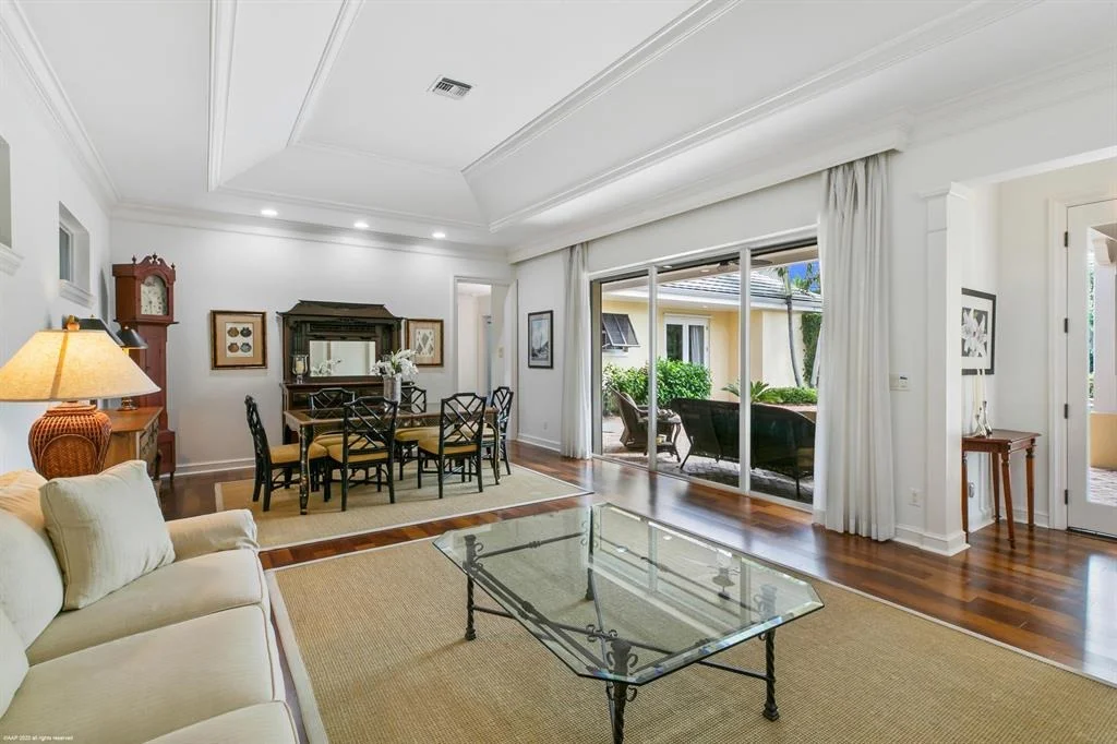 Photo of 724 Grove Place