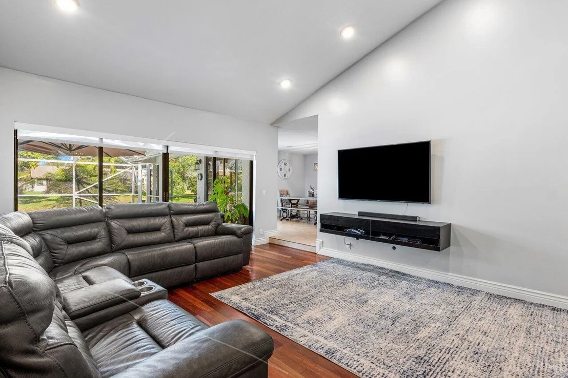 Photo of 18320 181st Circle S