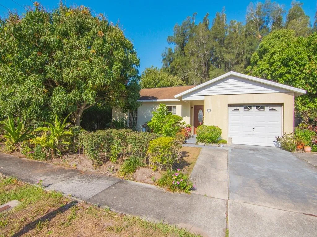 Photo of 415 25th Avenue
