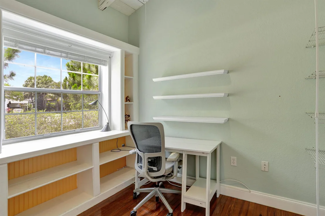 Photo of 237 NW 7th Street