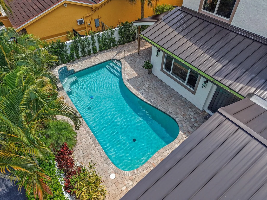 Photo of 741 Mockingbird Lane