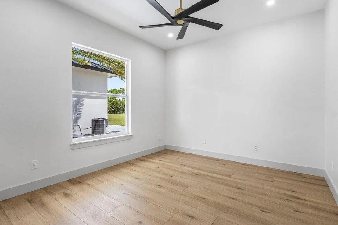 Photo of Unit 11533 at 11533 Manatee Terrace