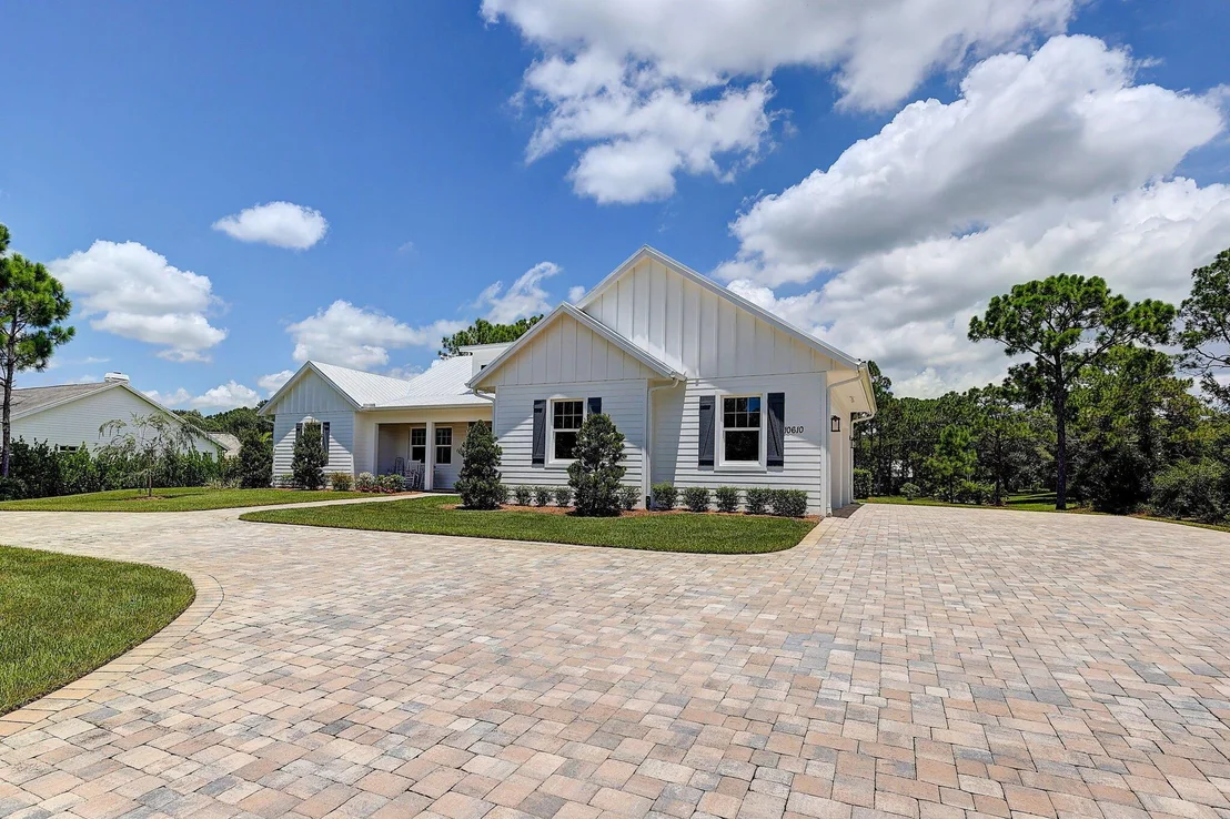 Photo of 10610 Pine Needle Drive