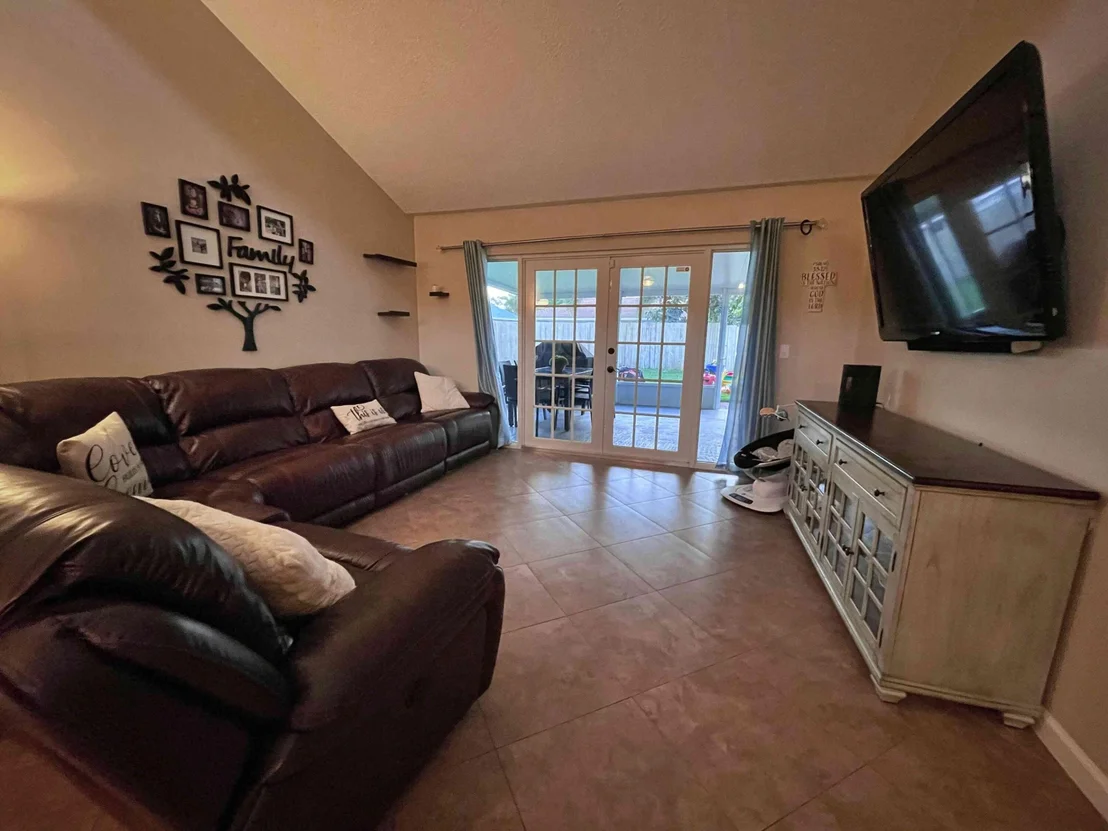 Photo of 3953 Winfield Road