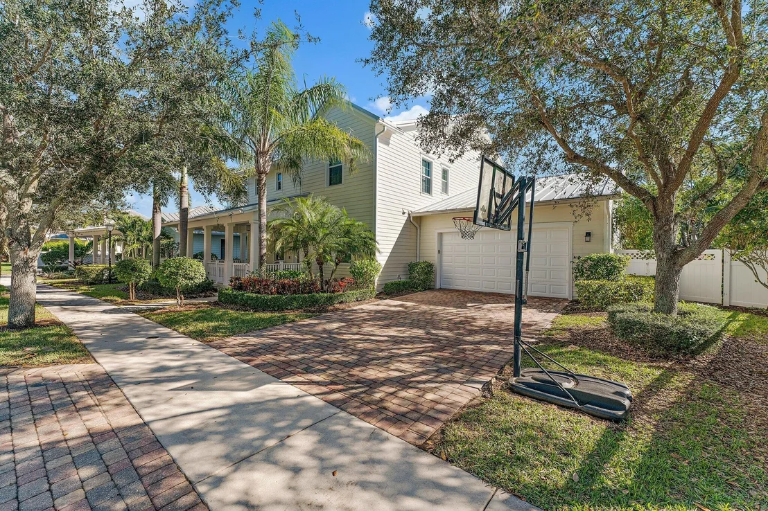 Photo of 3309 S Caroline Drive