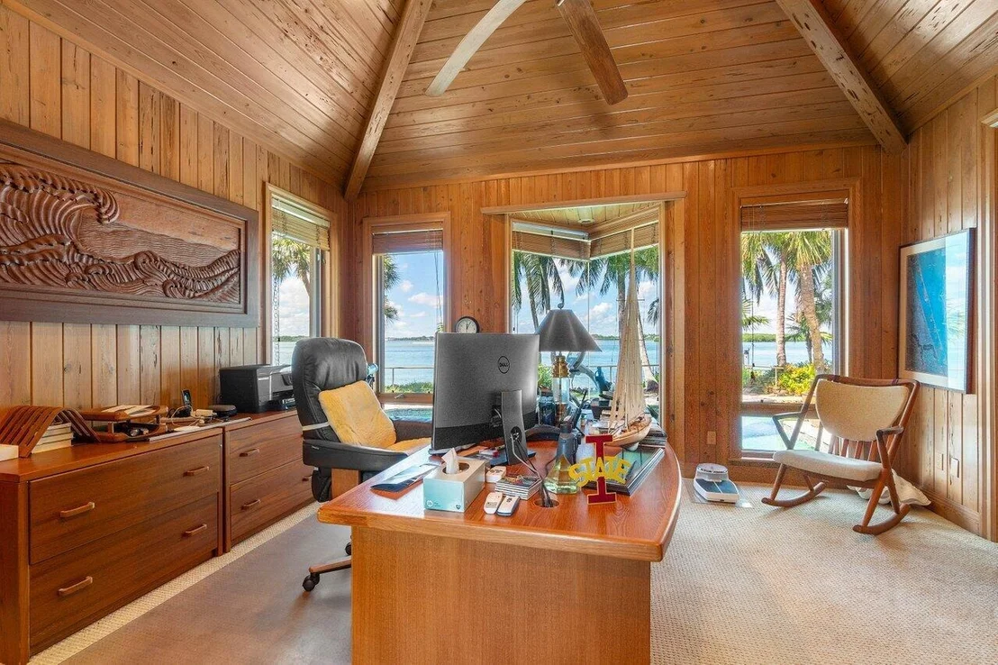 Photo of 6400 SE Inlet Way