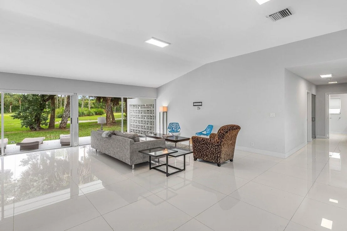 Photo of 900 Marble Way