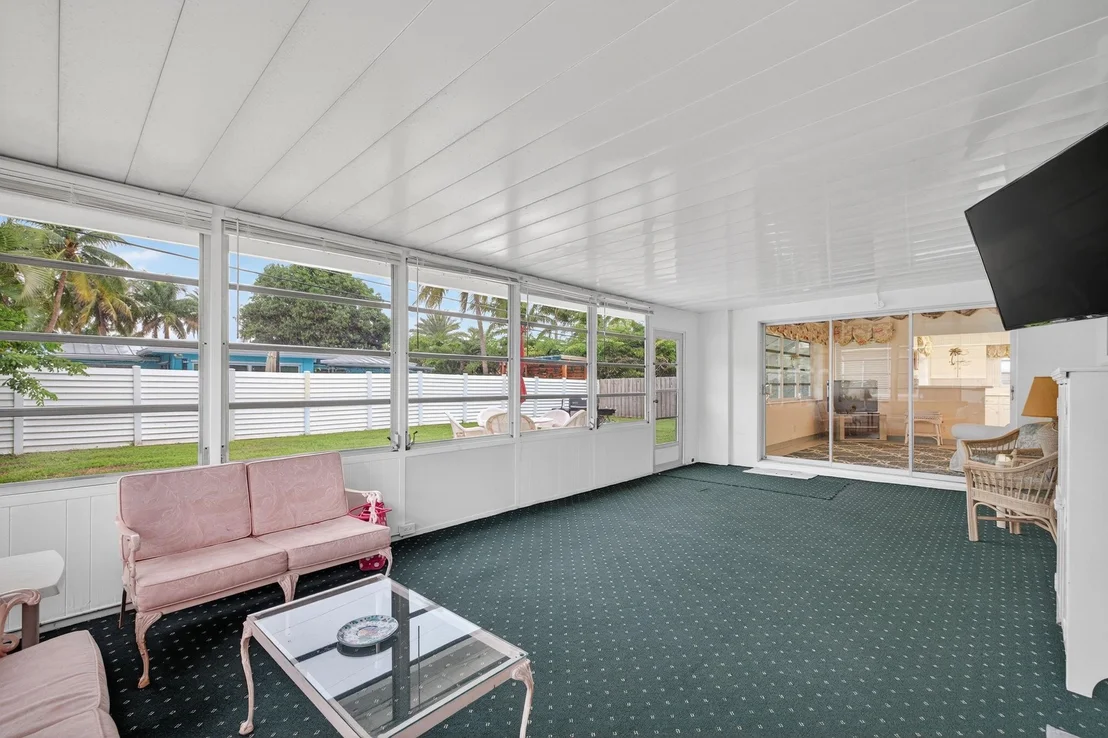 Photo of 2048 Coco Palm Place