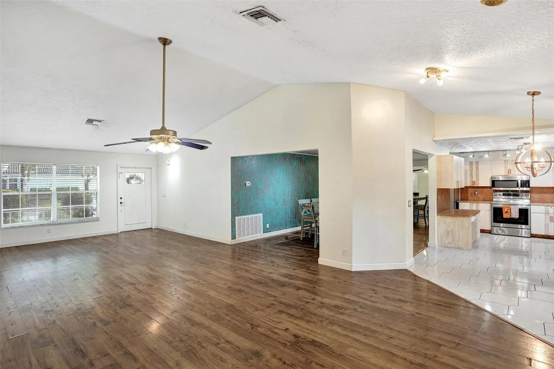 Photo of 5372 Pine Circle