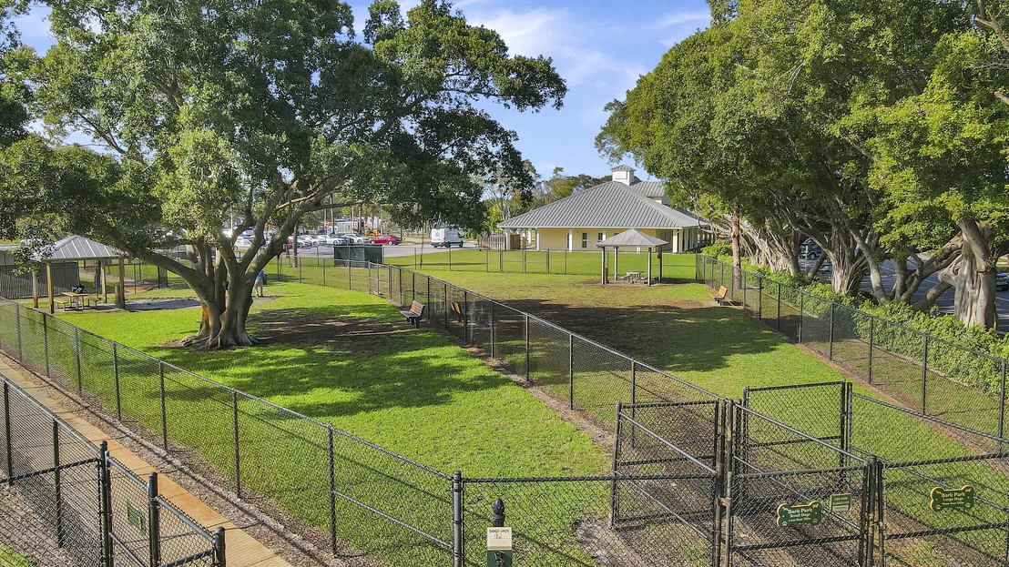 Photo of 424 Ebbtide Drive