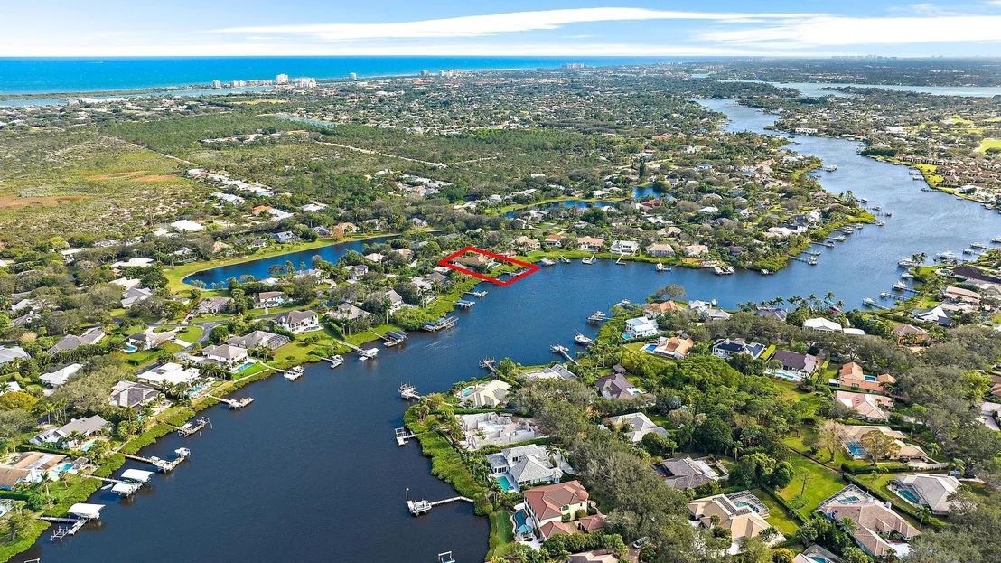 Photo of 18371 SE Lakeside Drive