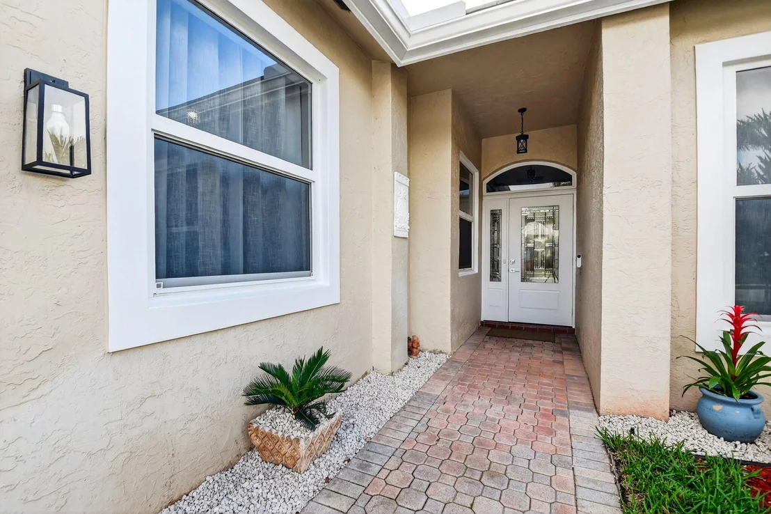 Photo of 13567 Weyburne Drive