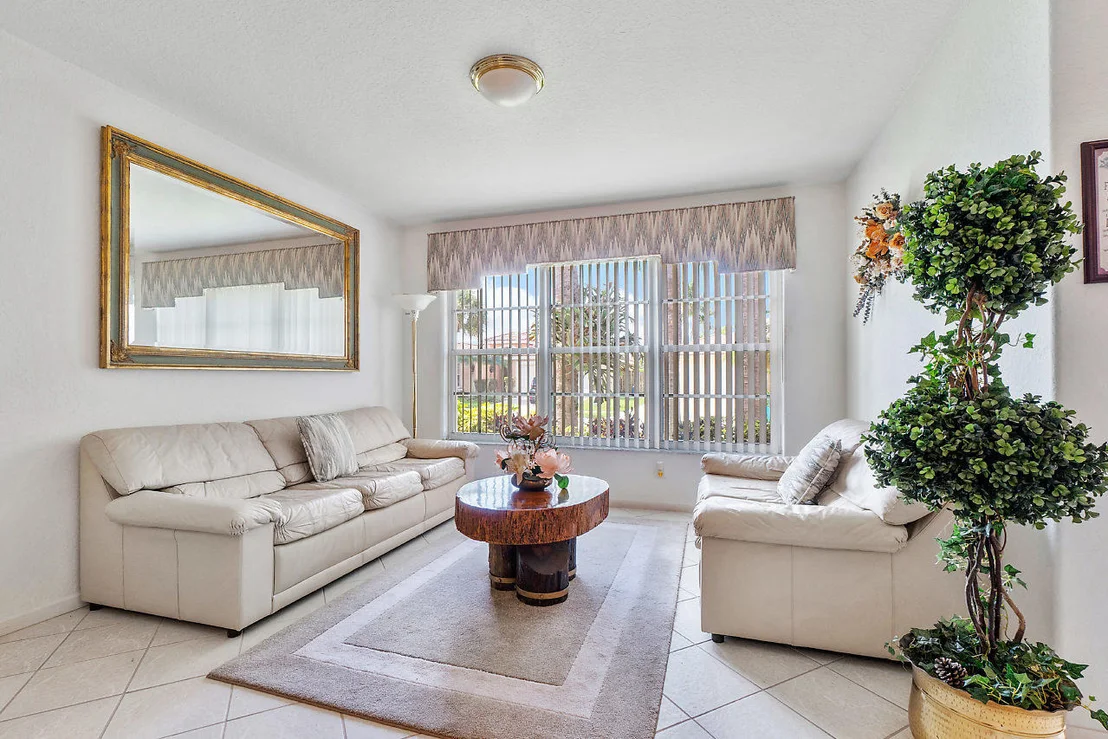 Photo of 8222 White Rock Circle