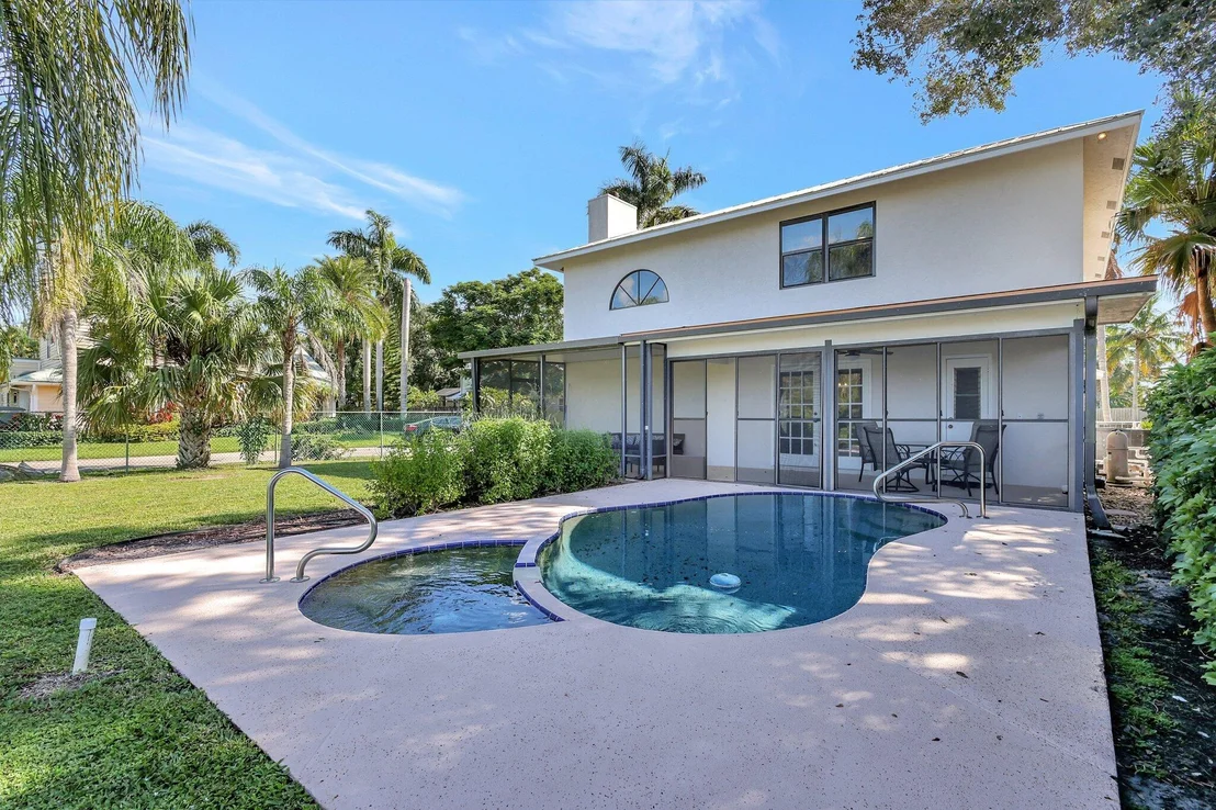 Photo of 2212 NW 20th Avenue