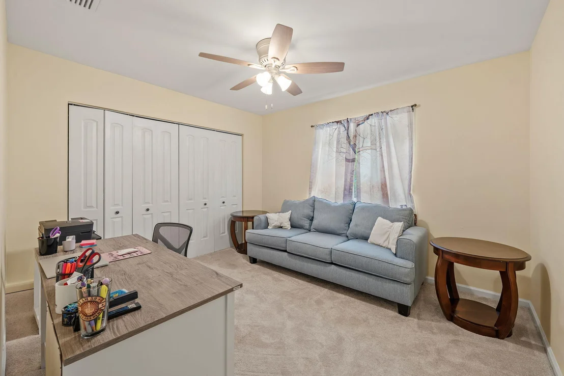 Photo of 119 Lakeside Circle