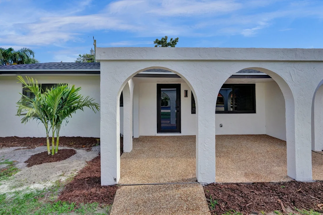 Photo of 728 Heron Drive