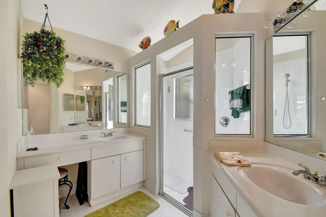 Photo of 7872 Manor Forest Lane