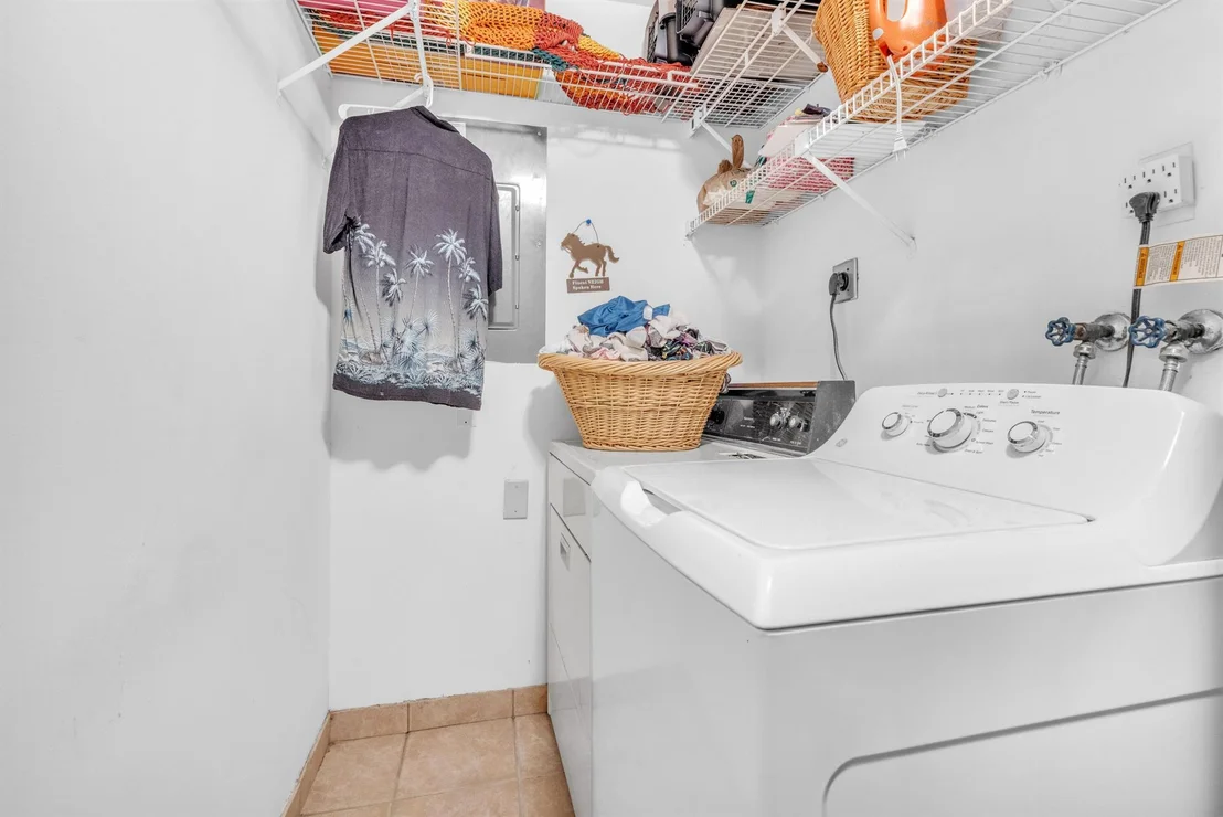 Photo of 2340 B Road