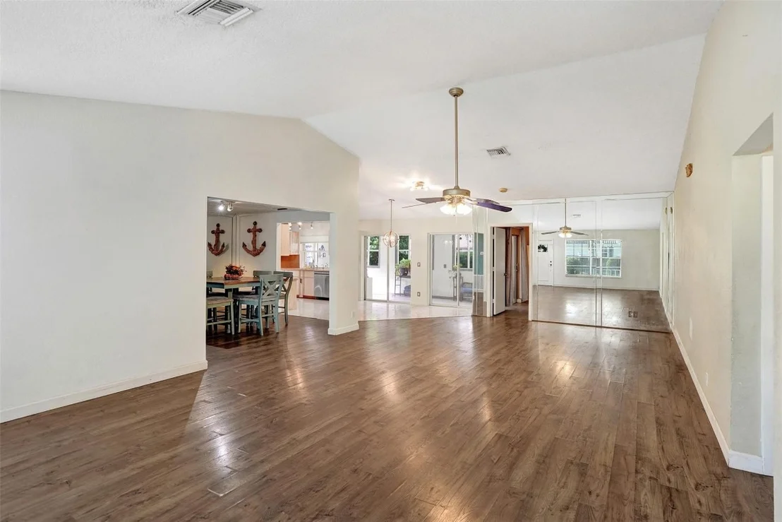 Photo of 5372 Pine Circle