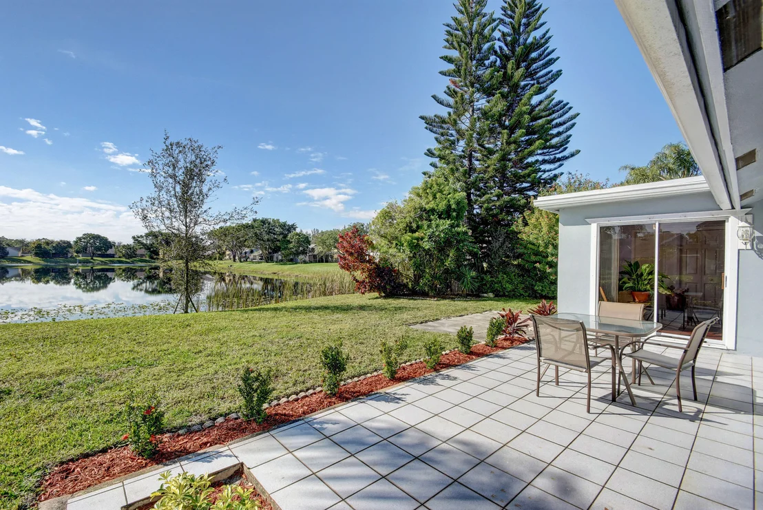 Photo of 1844 Edgewater Drive