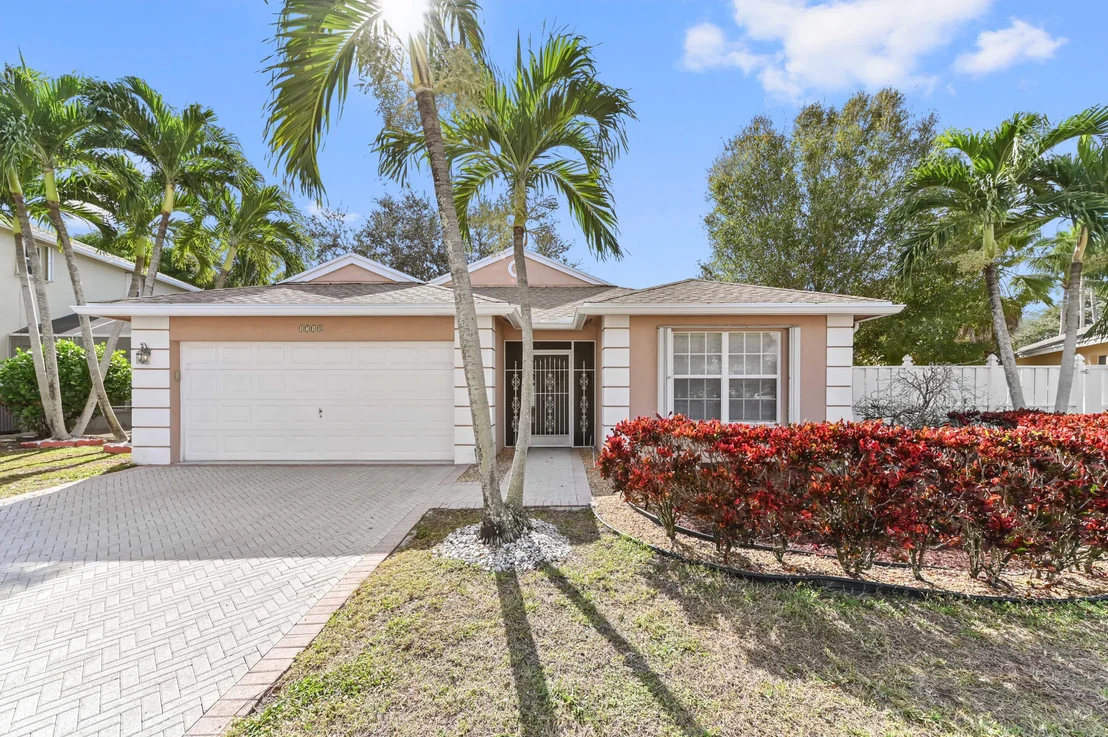 Photo of 1718 Sawgrass Circle