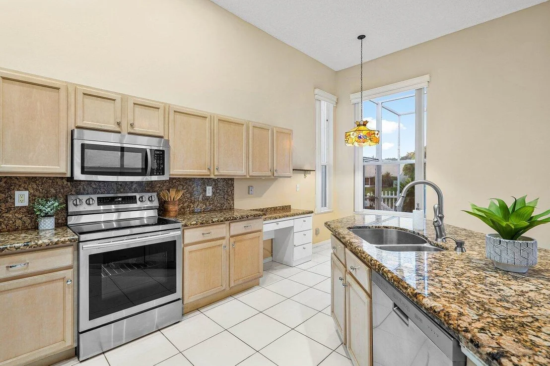 Photo of 5536 Grande Palm Circle
