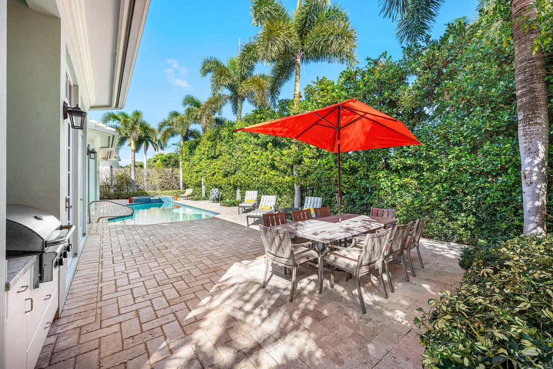 Photo of 2460 Queen Palm Road